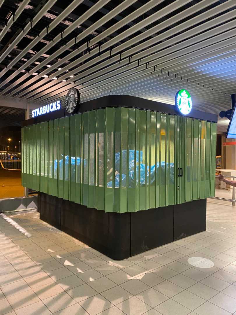 Harmonica schuifluiken Starbucks met harmonica schuiluiken