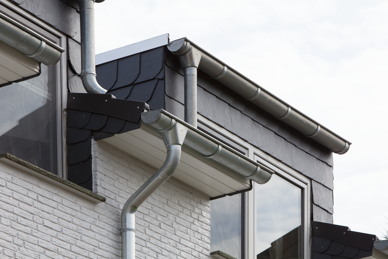 5. RHEINZINK hemelwaterafvoersysteem en goten RHEINZINK hemelwaterafvoersysteem en goten
